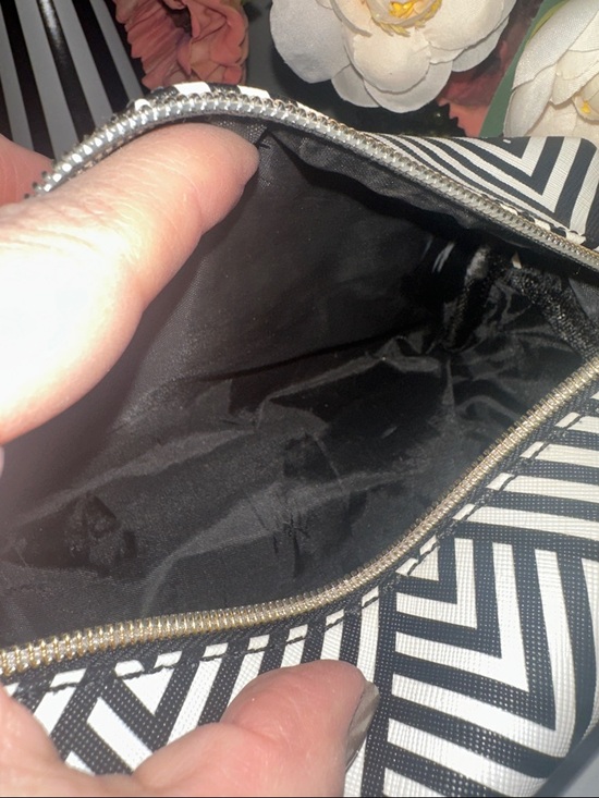 Dabney Lee Black and White Zebra Zigzag Cosmetic Bag NWOT - Picture 7 of 10